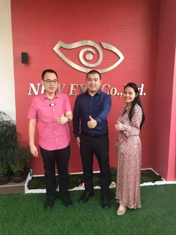 Akicare representative meeting a medical imaging partner team at their office