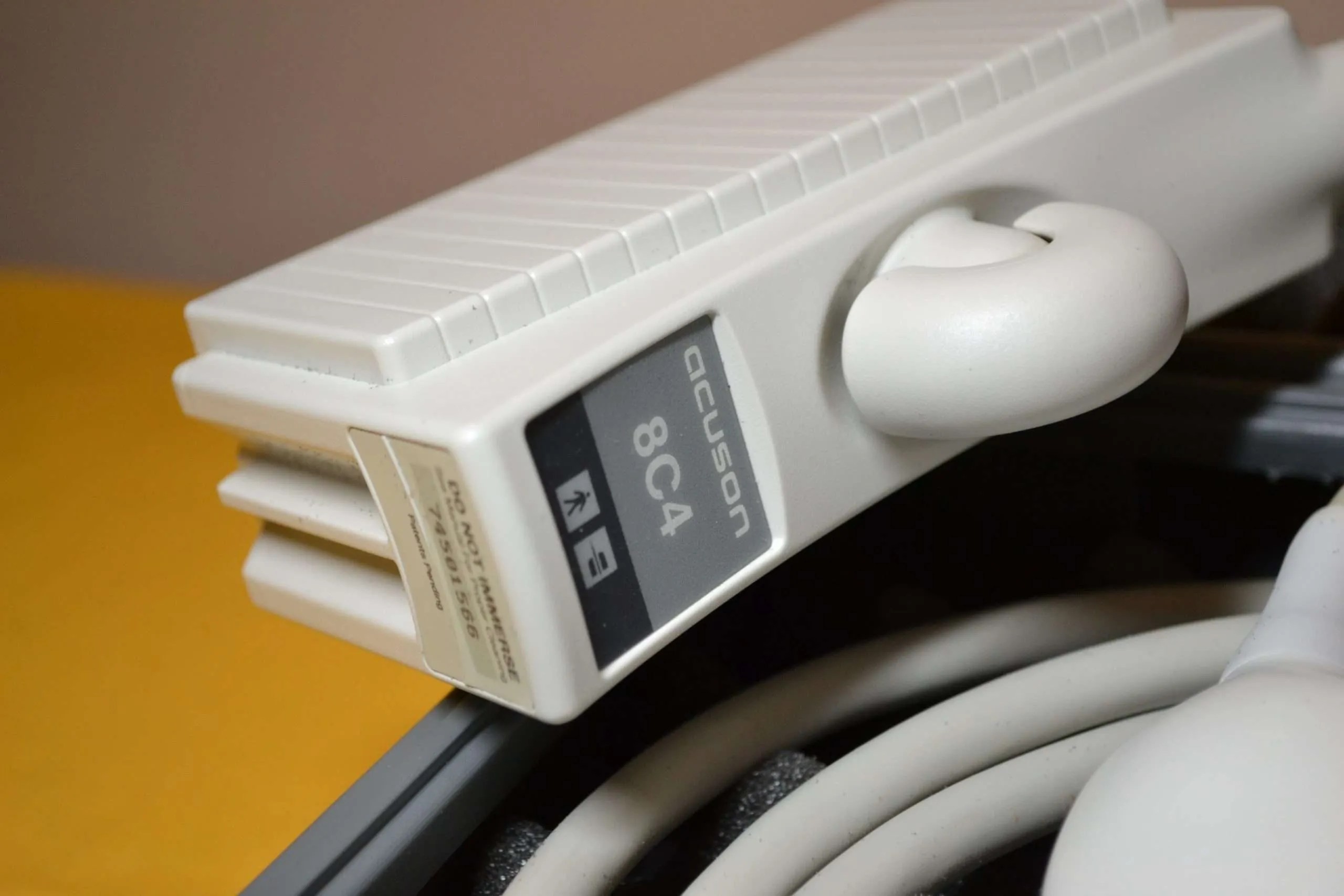 Acuson 8C4 ultrasound probe