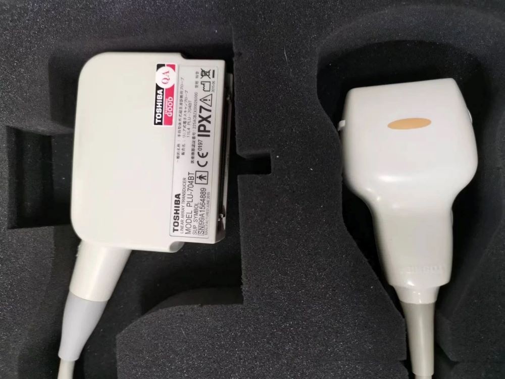 Toshiba PLU-704BT-(11L4) ultrasound probe