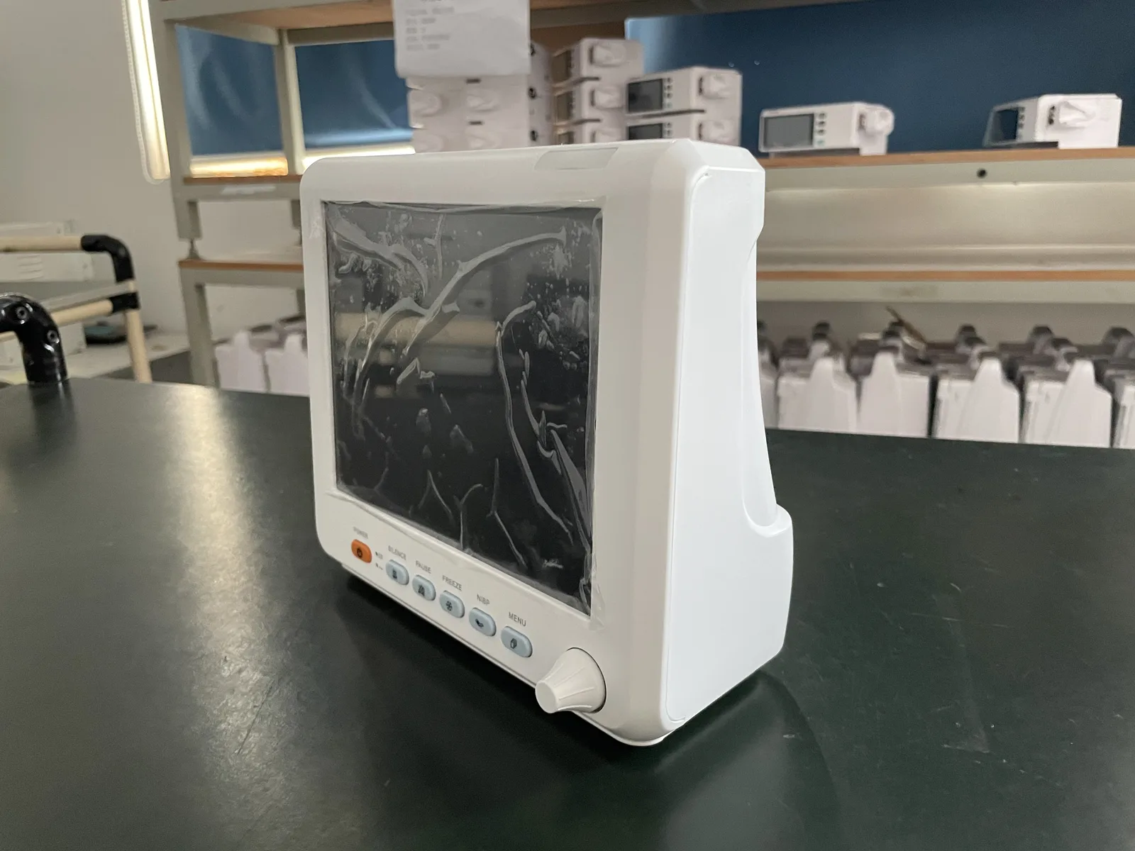 Akicare PM80D multi-parameter patient monitor - view 6